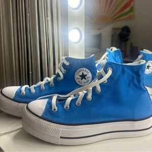 Blue platform converse
